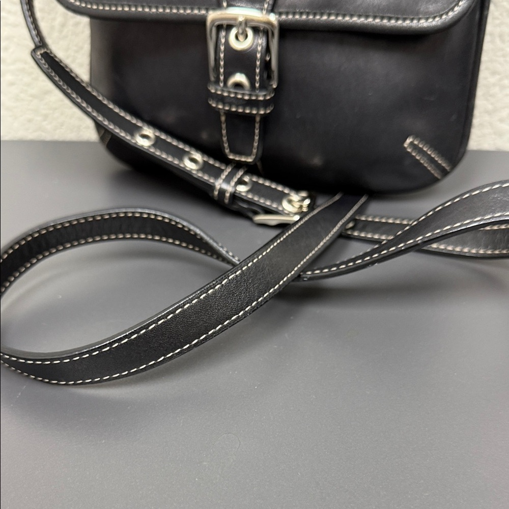 Vintage Coach Black Flap SoHo Leatherwear Messenger/Crossbody - Picture 3 of 10